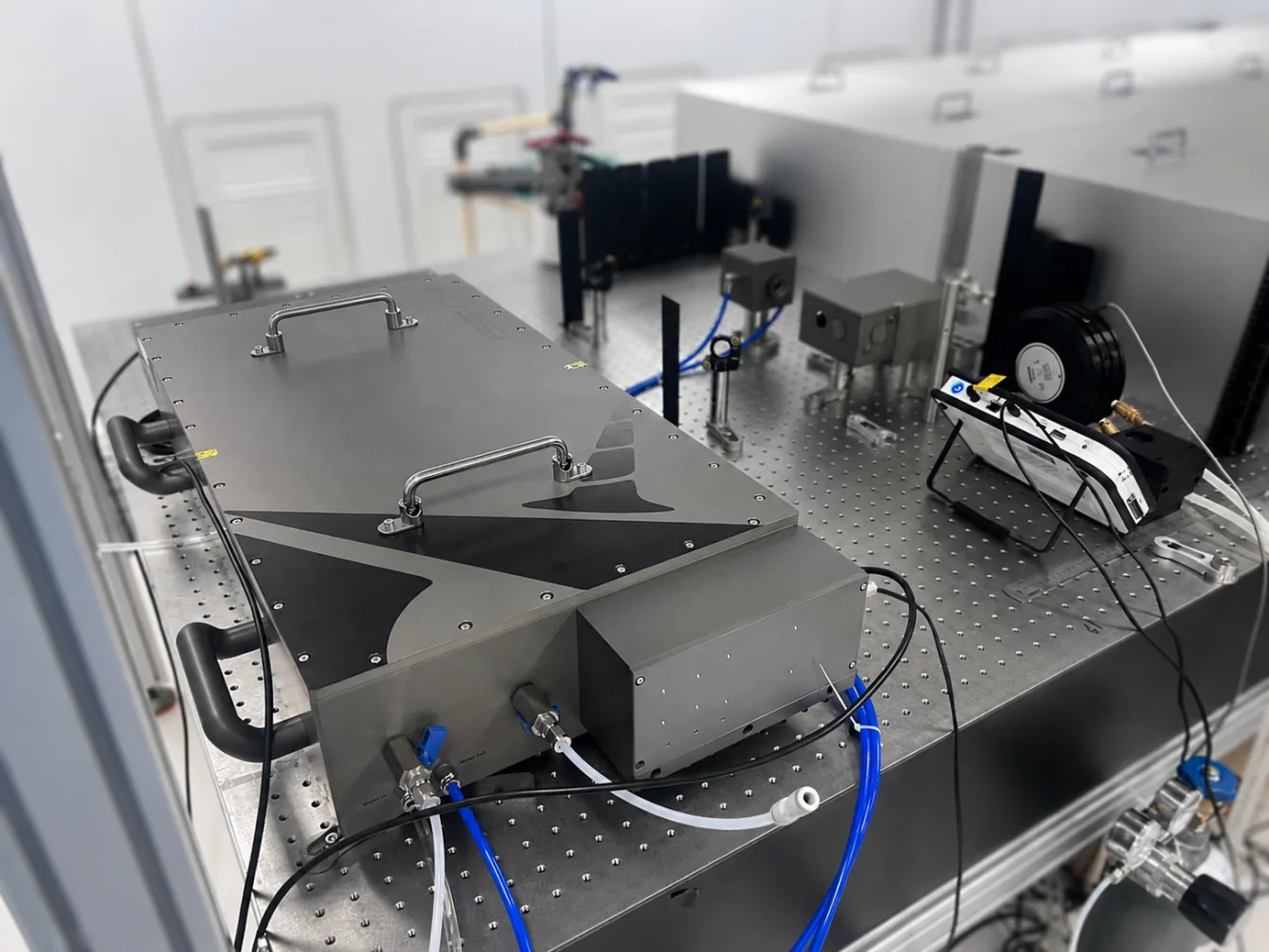 Sub-Kilowatt-Class Yb Femtosecond + Multi-Pass Cell Post-Compression